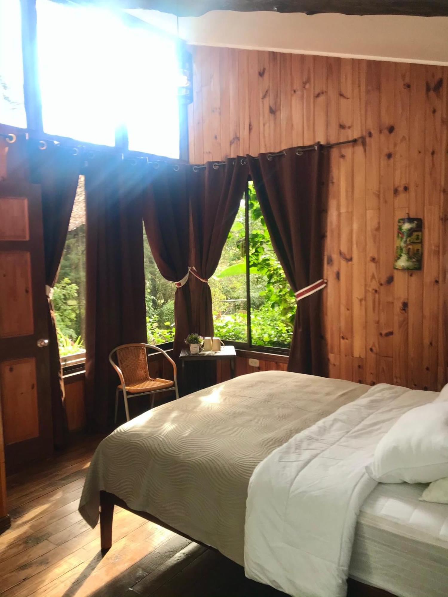 Yerbabuena Lodge Monteverde Pokoj fotografie